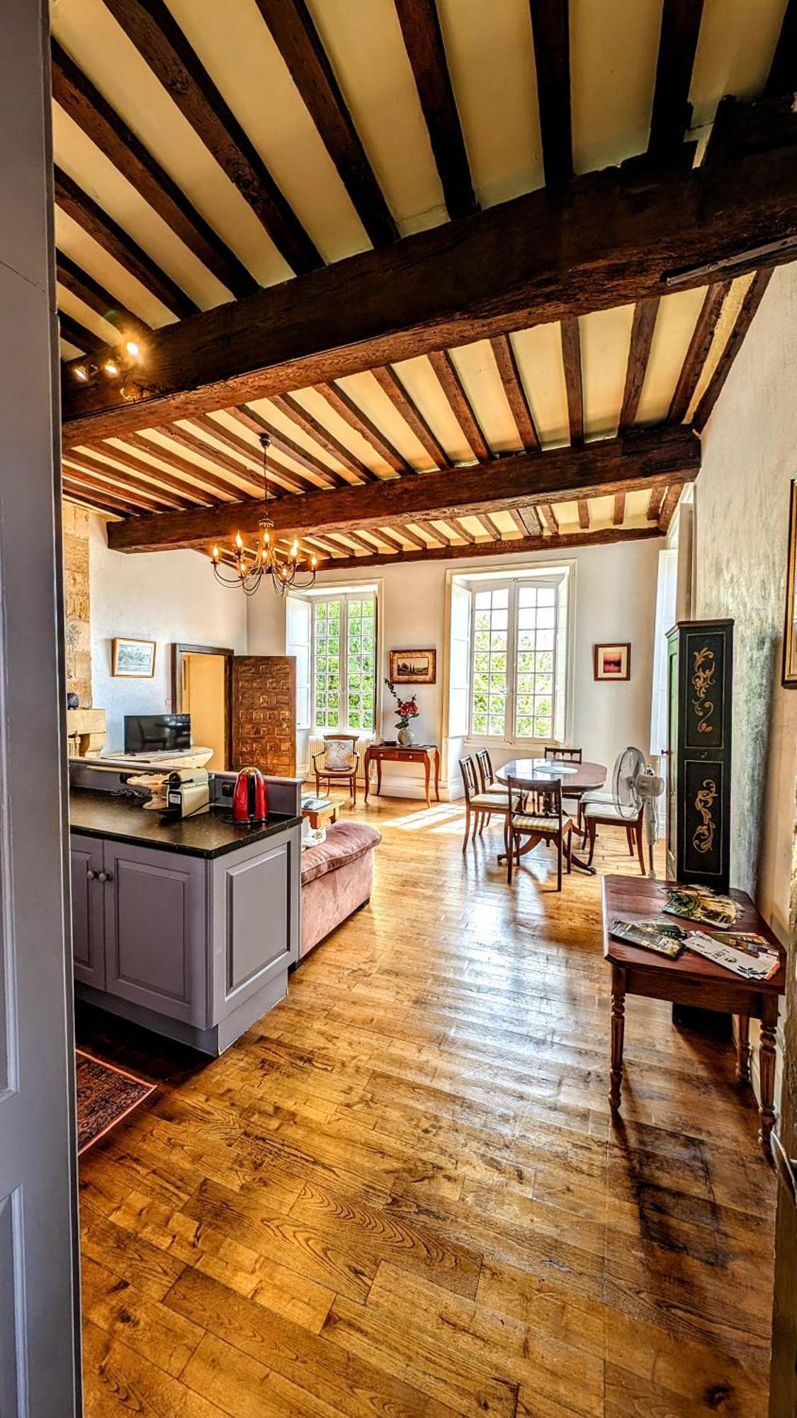 Centrally Located Sarlat Apartment With Medieval Town Views Exterior photo